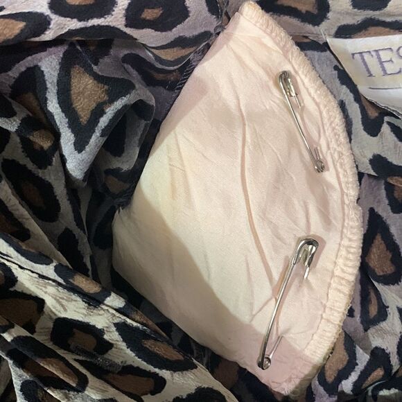 TESS Silk Blouse - Picture 7 of 7